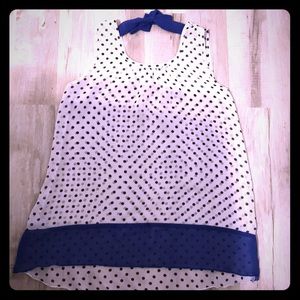 Cute tank top with black dots ,blue trim and tie